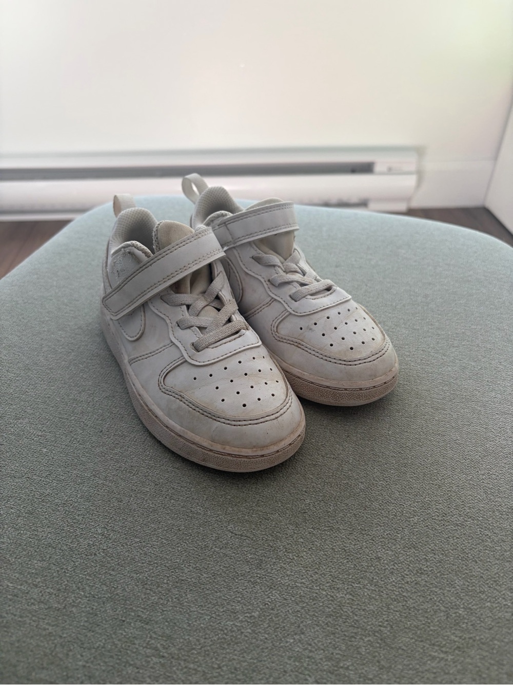 Nike Kids White Velcro Sneakers